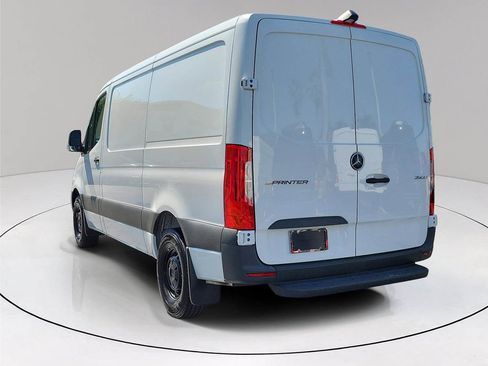 Used 2025 Mercedes-Benz Sprinter 2500 image 4