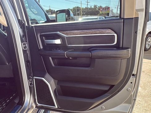 Used 2021 RAM 3500 Laramie AWD/4WD image 13