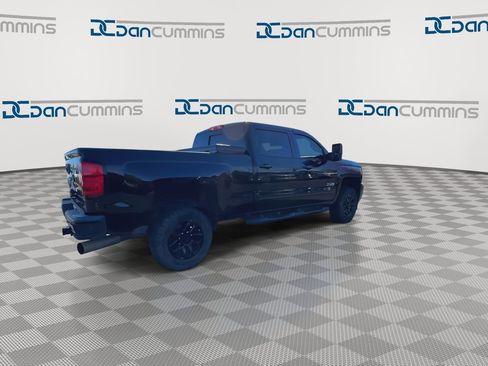 Used 2019 Chevrolet Silverado 2500 LTZ w/ Duramax Plus Package image 9
