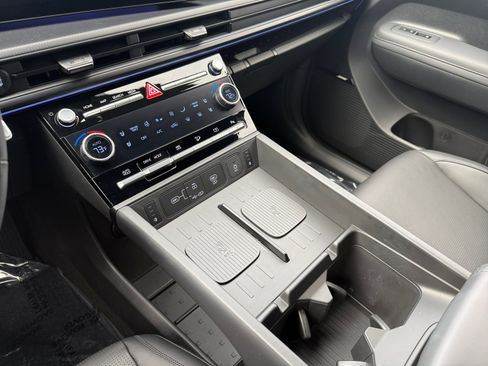 Used 2025 Hyundai Santa Fe Calligraphy image 13