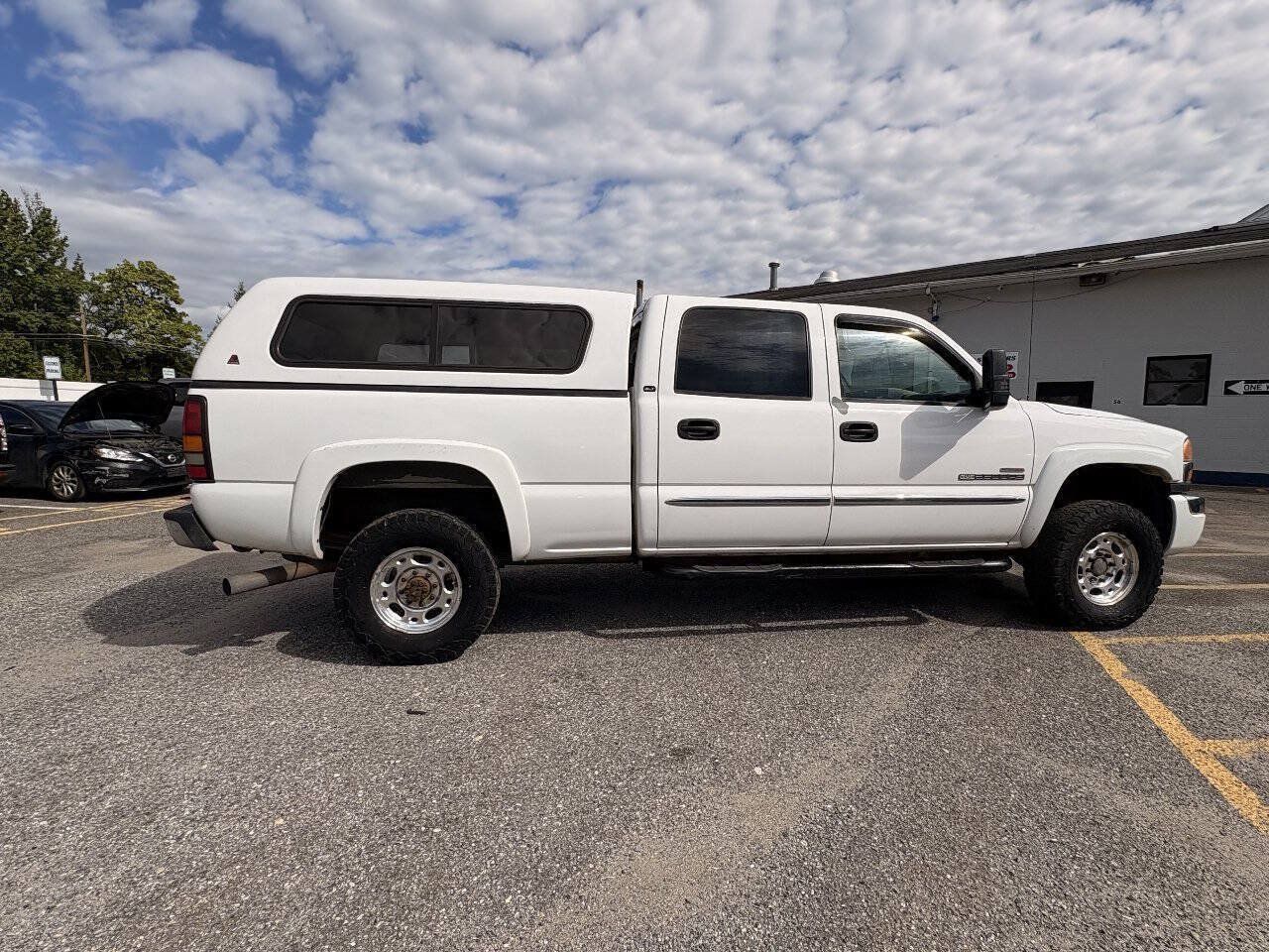 Used 2006 GMC Sierra 2500 SLT w/ Heavy-Duty Power Package AWD/4WD image 9