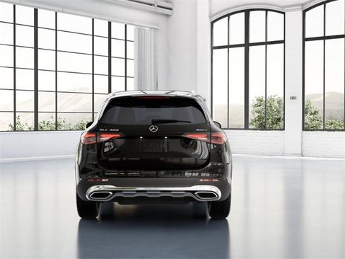 New 2025 Mercedes-Benz GLC 300 4MATIC image 25