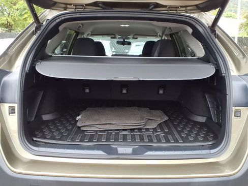 Used 2024 Subaru Outback Premium AWD/4WD image 6