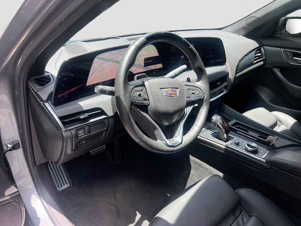 Used 2025 Cadillac CT5 V w/ Technology Package RWD image 9