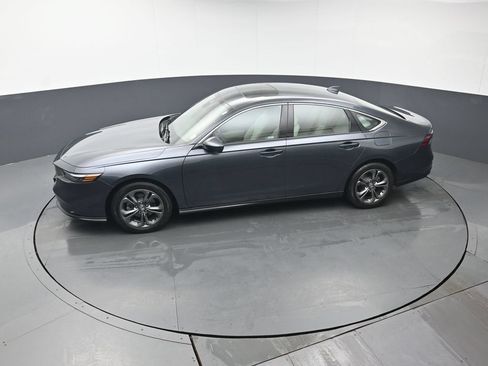 Used 2023 Honda Accord EX image 32