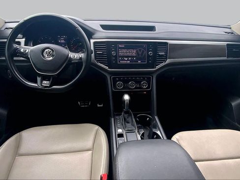 Used 2018 Volkswagen Atlas SEL w/ R-Line Package FWD image 16