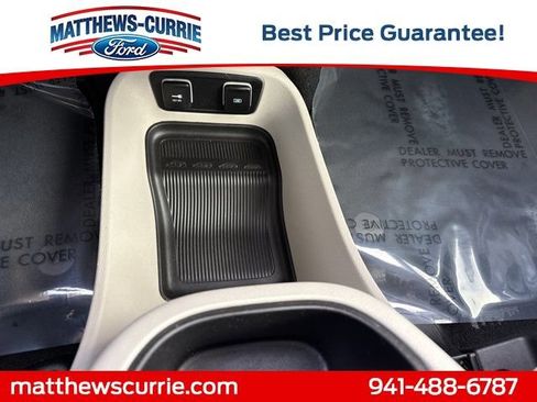 Used 2017 Chrysler Pacifica Limited image 24