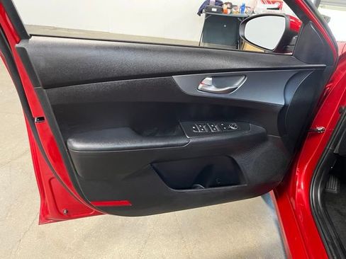 Used 2021 Kia Forte LXS FWD image 24