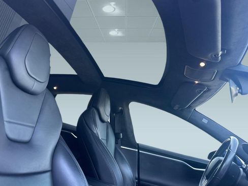 Used 2017 Tesla Model S 75 RWD image 29