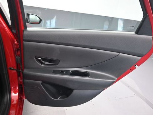 Used 2025 Hyundai Elantra Sport FWD image 34