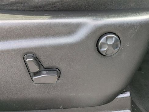 Used 2021 Jeep Grand Cherokee Limited image 39