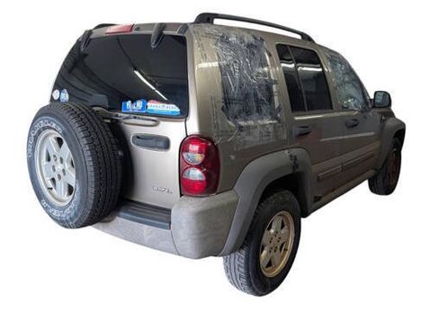 Used 2007 Jeep Liberty Sport AWD/4WD image 5