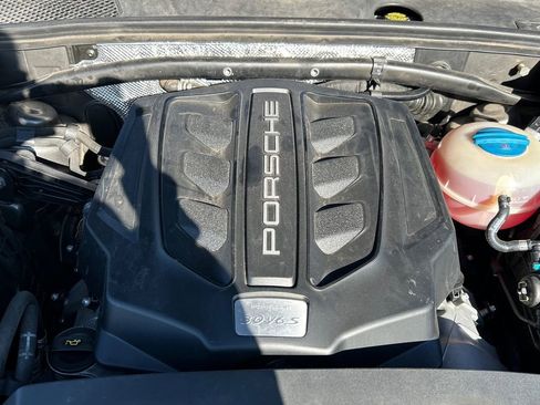 Used 2017 Porsche Macan S image 13