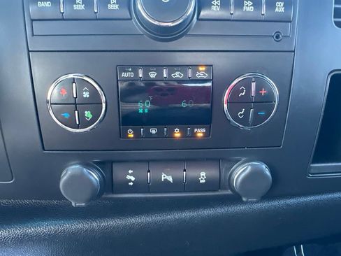 Used 2013 Chevrolet Silverado 2500 LT w/ Z71 Appearance Package AWD/4WD image 28