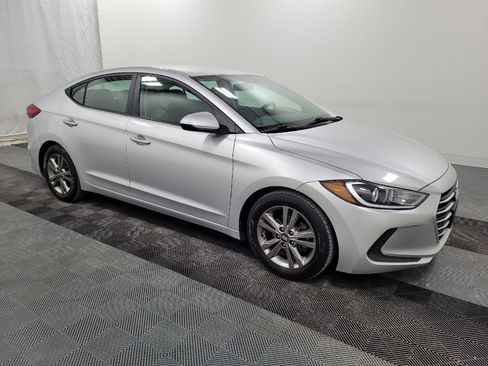 Used 2018 Hyundai Elantra SEL image 11
