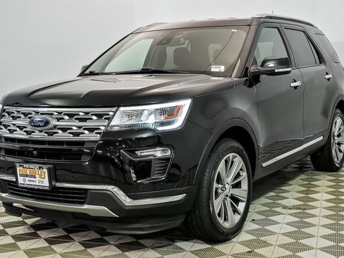 Used 2019 Ford Explorer Limited w/ Ford Safe & Smart Package AWD/4WD image 5