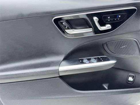 Used 2024 Mercedes-Benz C 300 Sedan image 43