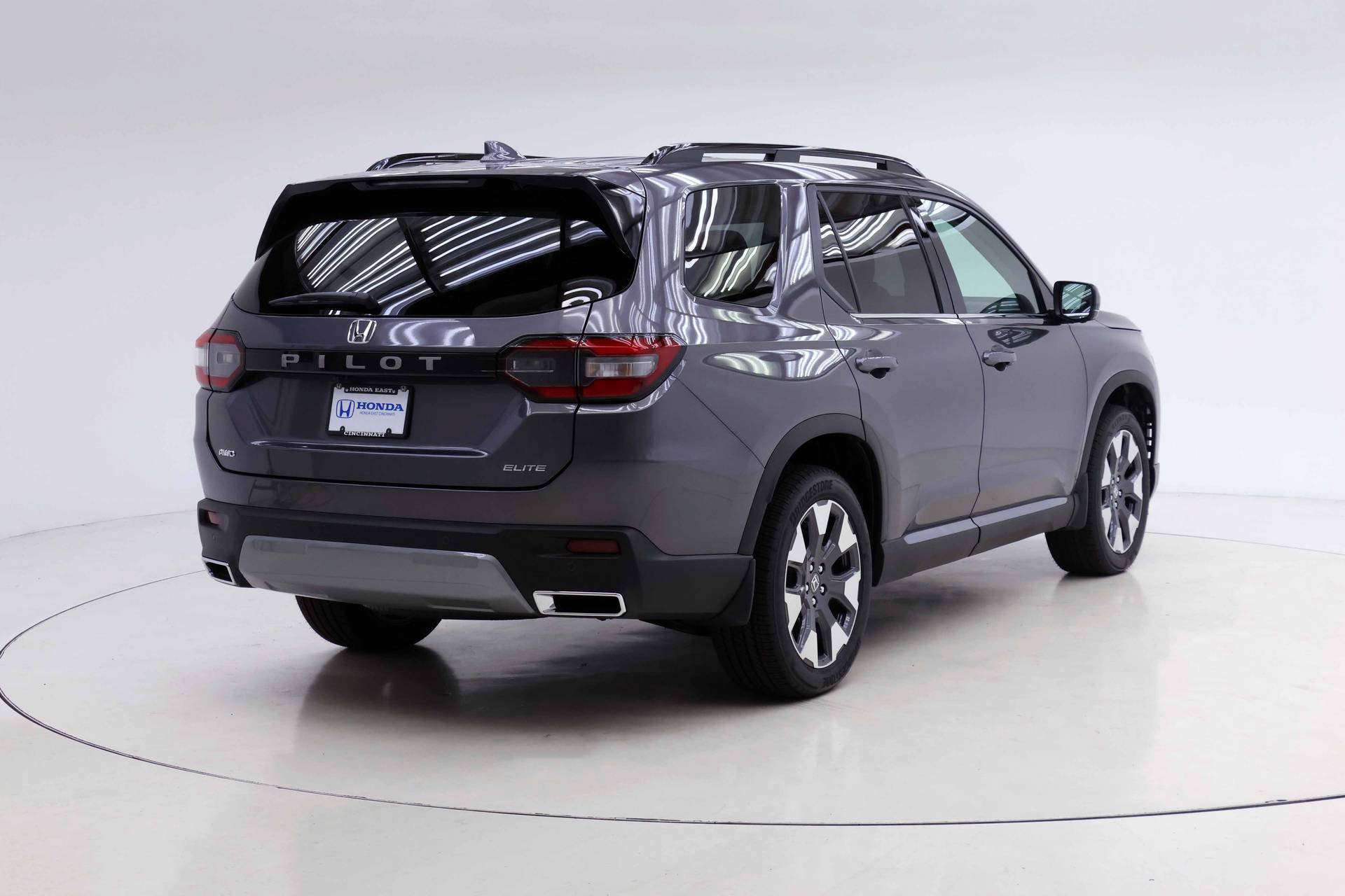 New 2026 Honda Pilot Elite image 2