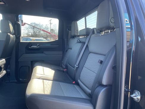 Used 2025 Chevrolet Silverado 1500 ZR2 w/ Technology Package image 41