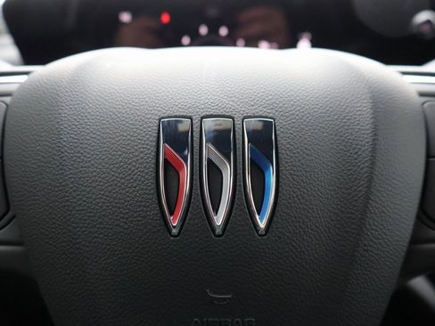 Used 2025 Buick Envista Avenir image 28