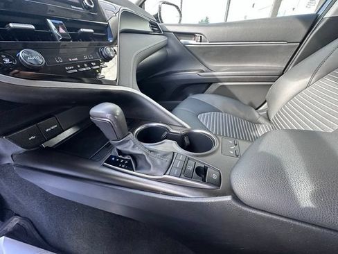 Used 2024 Toyota Camry SE w/ Cold Weather Package AWD/4WD image 29
