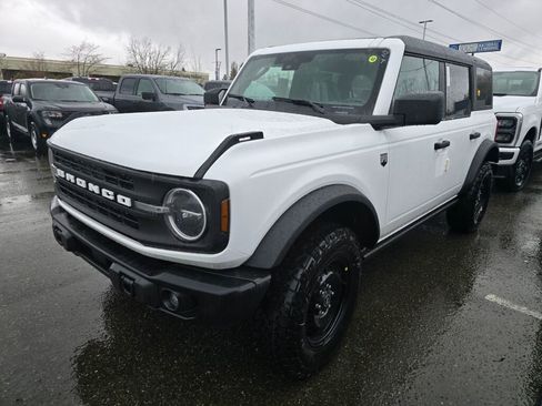 New 2026 Ford Bronco Big Bend w/ Black Diamond Package AWD/4WD image 1