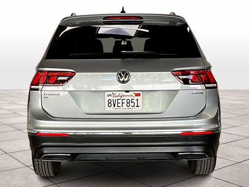 Used 2021 Volkswagen Tiguan SE image 6