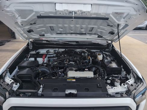 Used 2024 Toyota Tacoma SR5 image 33