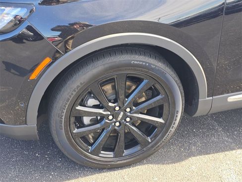 Used 2022 Lincoln Nautilus Reserve w/ Equipment Group 201A image 10