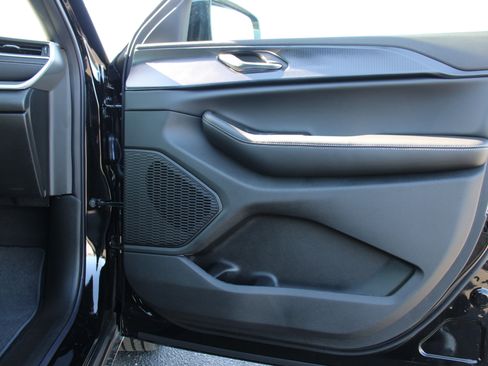 New 2025 Jeep Grand Cherokee L Altitude image 31