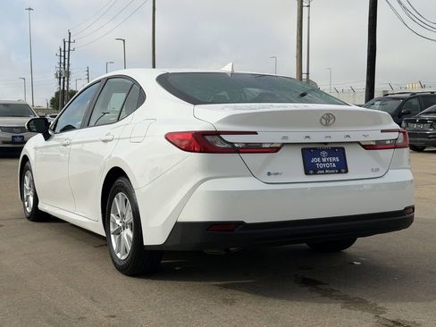 Used 2025 Toyota Camry LE FWD image 7