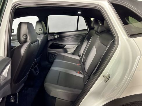 Certified 2023 Volkswagen ID.4 Pro S AWD/4WD image 22