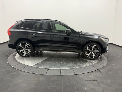 Certified 2023 Volvo XC60 B6 Ultimate w/ Protection Package Premier AWD/4WD image 8