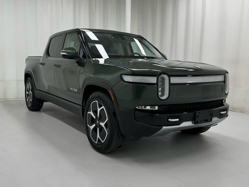 Used 2023 Rivian R1T Adventure image 2