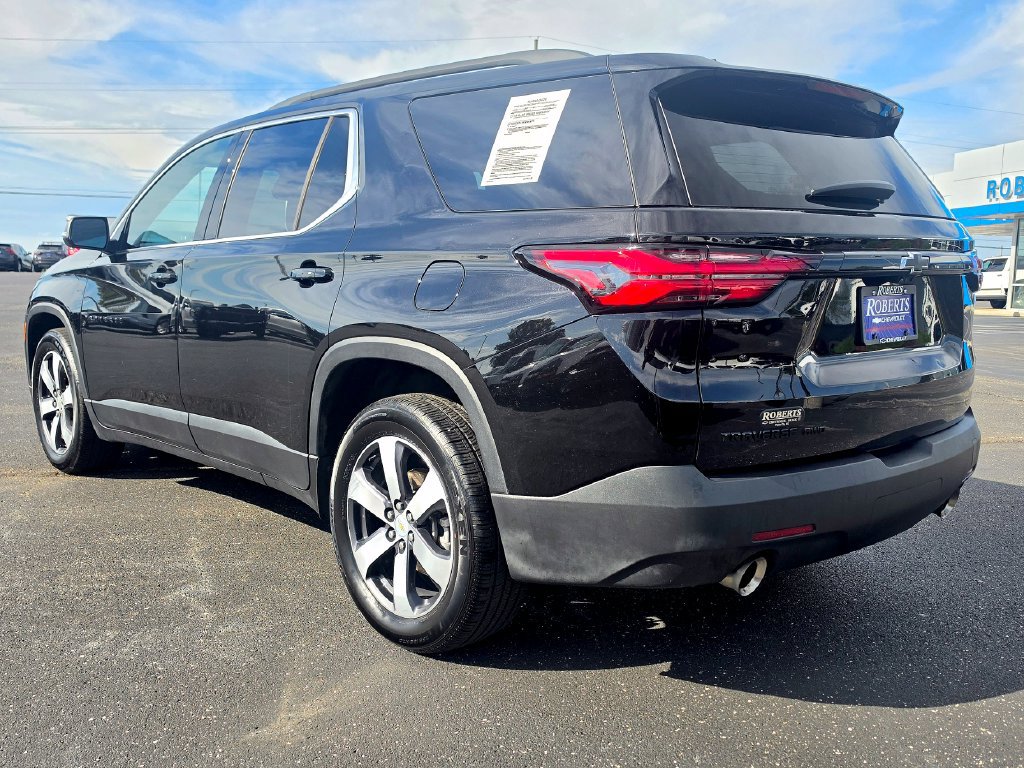 Used 2023 Chevrolet Traverse LT w/ LT Premium Package AWD/4WD image 4