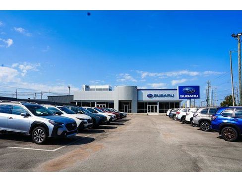 Used 2023 Hyundai Elantra Limited w/ Cargo Package FWD image 34