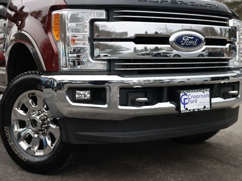 Used 2017 Ford F250 Lariat w/ Chrome Package image 45