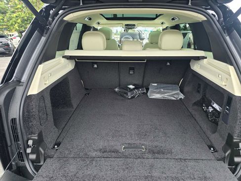 New 2026 Land Rover Range Rover SE AWD/4WD image 17