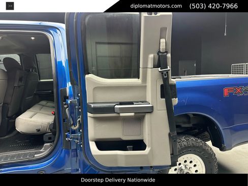 Used 2022 Ford F250 XLT w/ FX4 Off-Road Package image 24