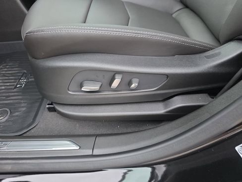 New 2026 Cadillac XT5 Sportv w/ LPO, Floor Liner Package AWD/4WD image 12