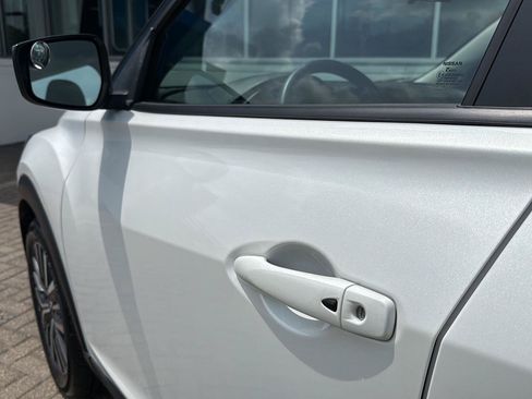 Used 2023 Nissan Kicks SV FWD image 10