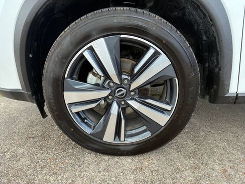 Used 2026 Nissan Rogue SL FWD image 26