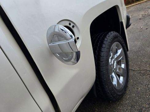 Used 2015 Chevrolet Silverado 1500 High Country w/ High Country Premium Package image 23