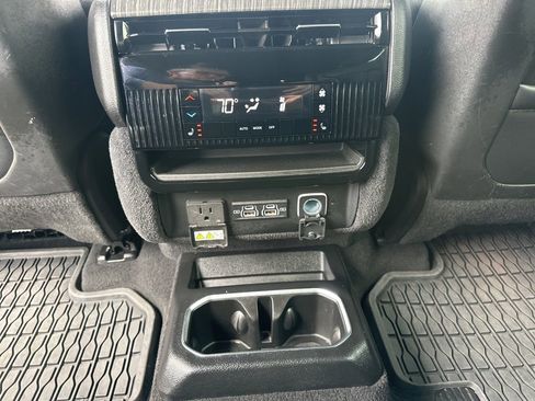 Used 2024 Jeep Wagoneer Series III image 21