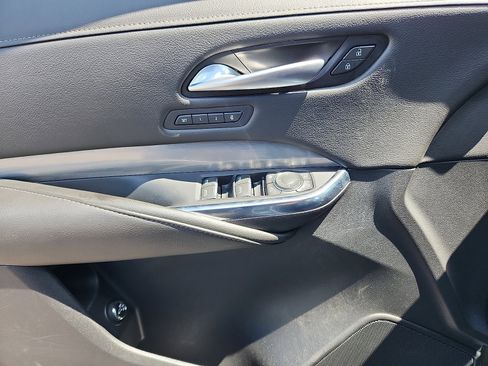 Used 2025 Cadillac XT4 Premium Luxury AWD/4WD image 13