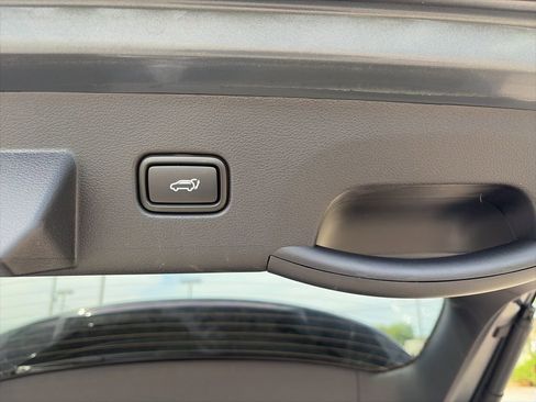 Used 2025 Kia Sportage SX Prestige image 14