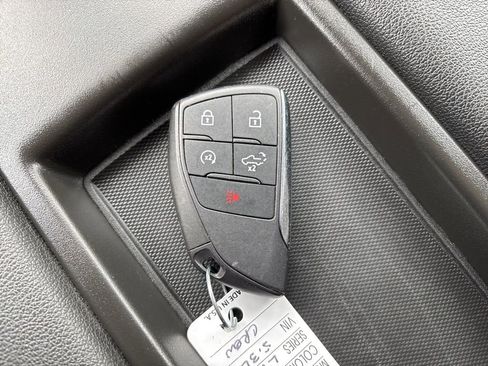 Used 2025 Chevrolet Silverado 1500 LT image 28