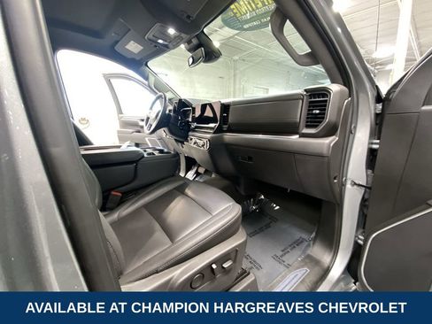 Certified 2025 GMC Sierra 1500 SLT image 37