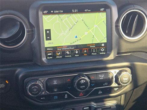 Used 2023 Jeep Wrangler Sahara image 26