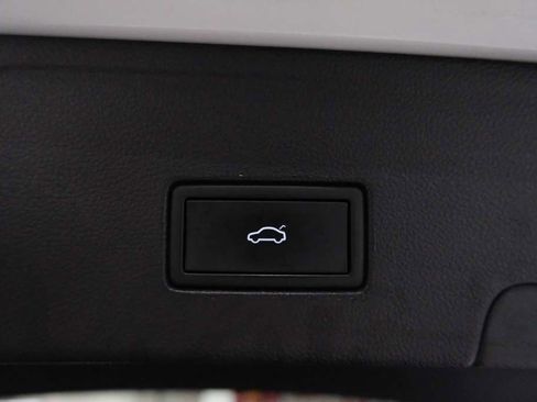 Used 2022 Volkswagen Atlas Cross Sport SEL Premium R-Line image 11